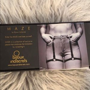 Maze Black Garter Belt